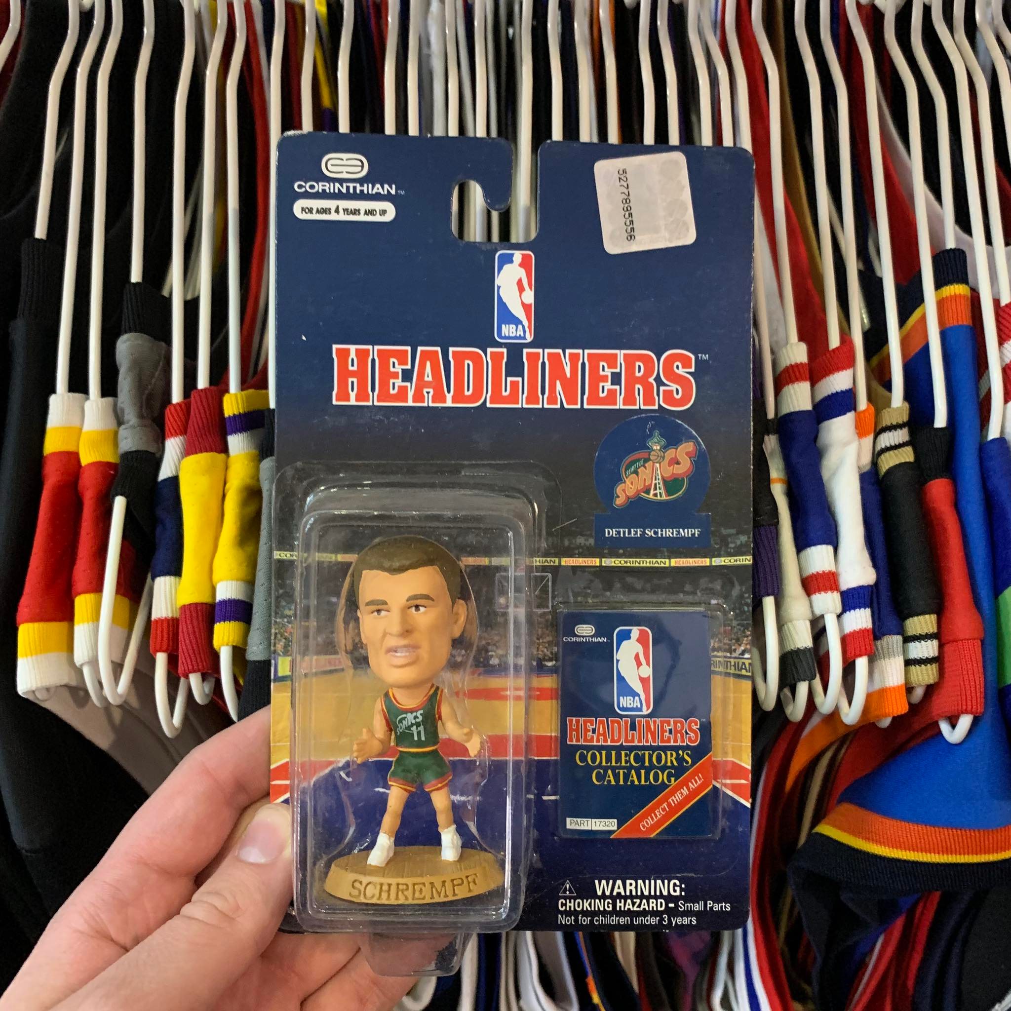 Seattle Supersonics Detlef Schrempf Headliners Vintage NBA Figure