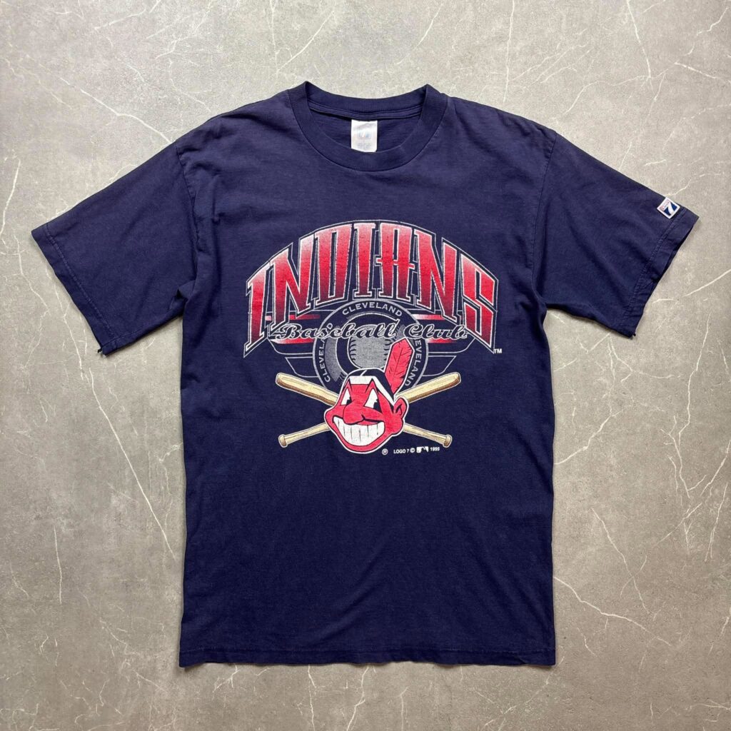 Cleveland Indians Vintage 1995 Logo7 Cracked Print MLB T shirt M