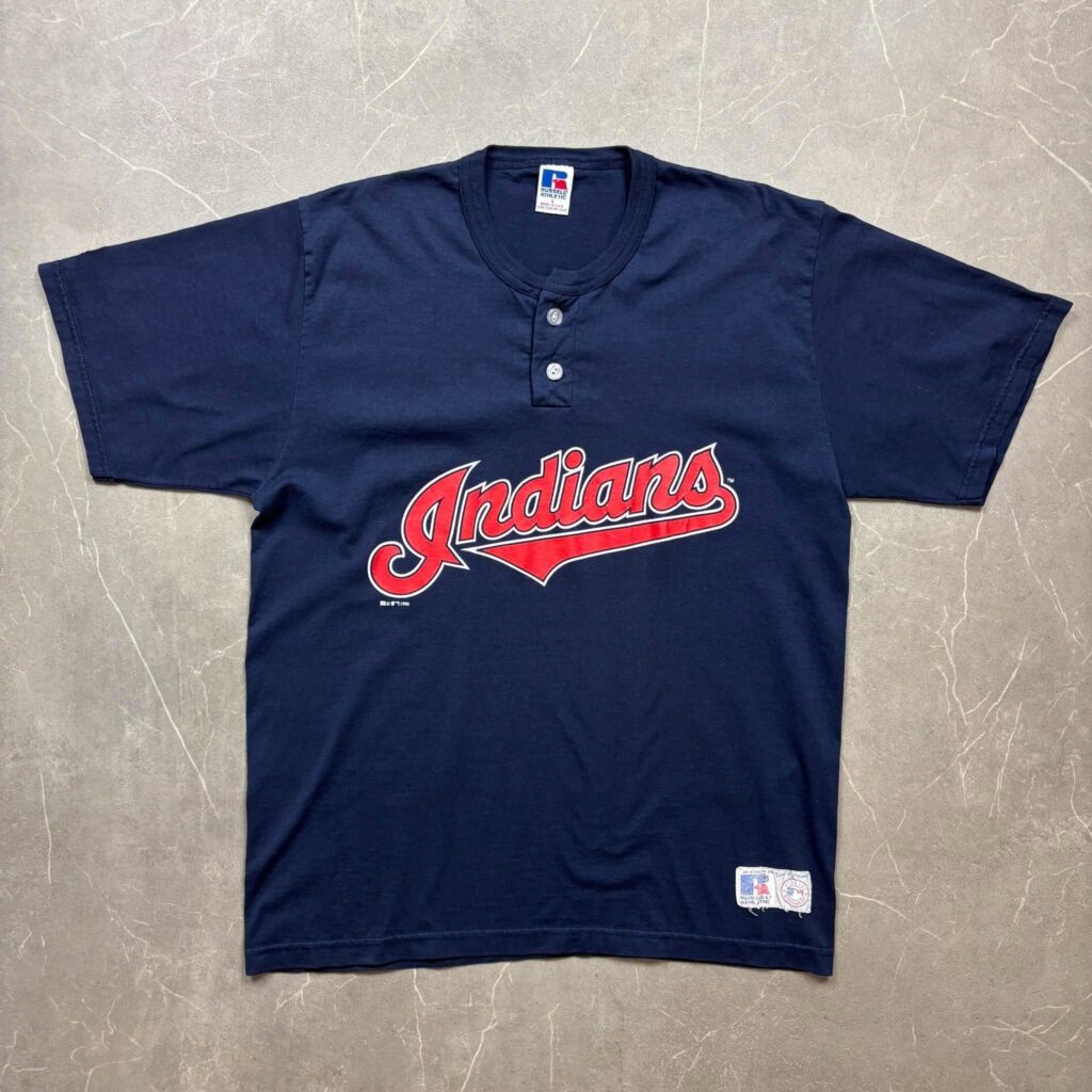 Cleveland Indians Vintage Russell Athletic Button Neck MLB T Shirt L