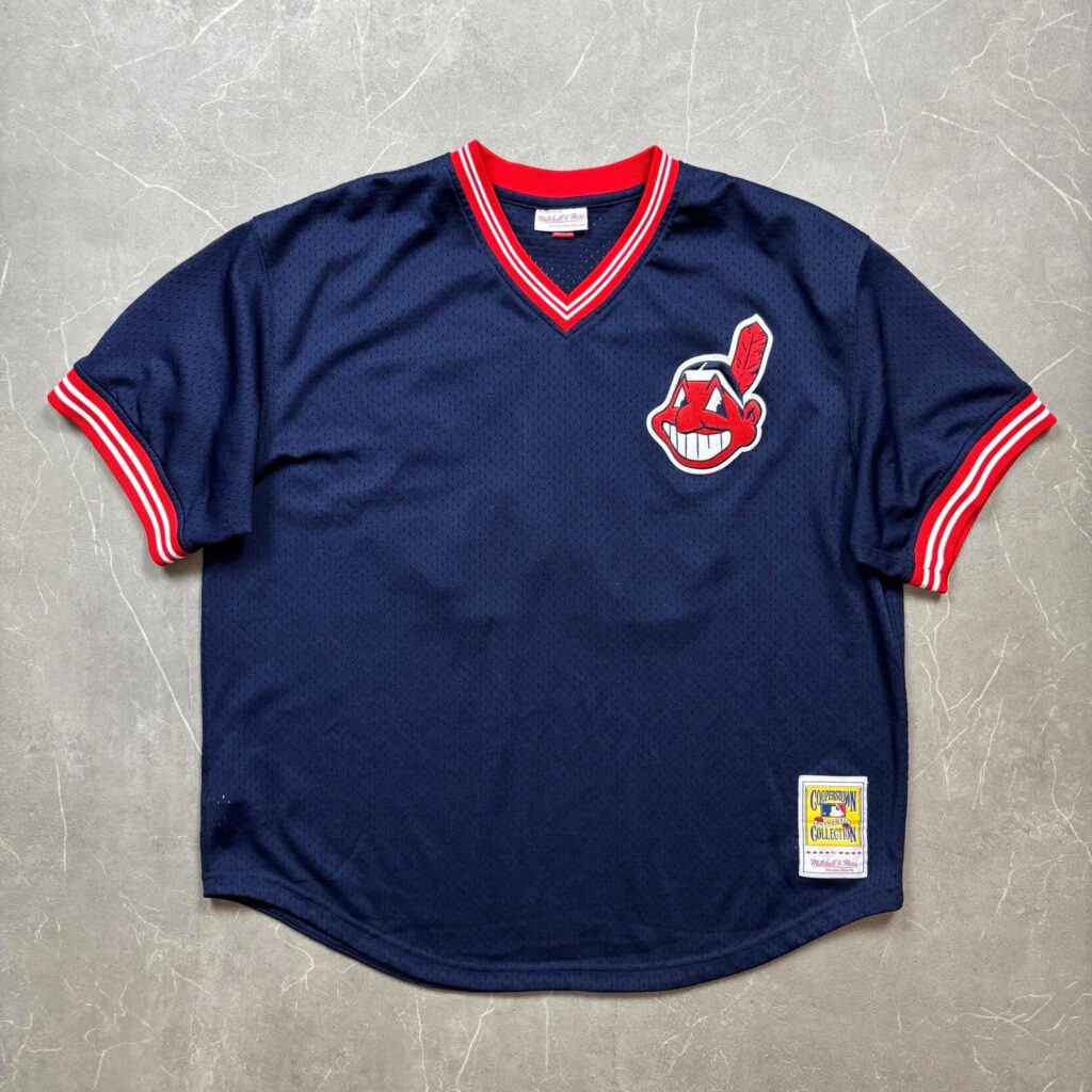 Cleveland Indians Mitchell & Ness V Neck MLB Jersey XL