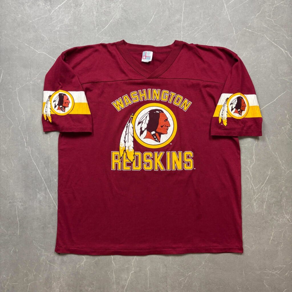 Washington Redskins Vintage NFL V neck Graphic T shirt XL