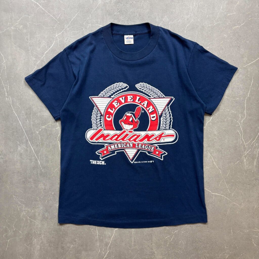 Cleveland Indians Vintage 1991 Trench MLB Graphic Tee M