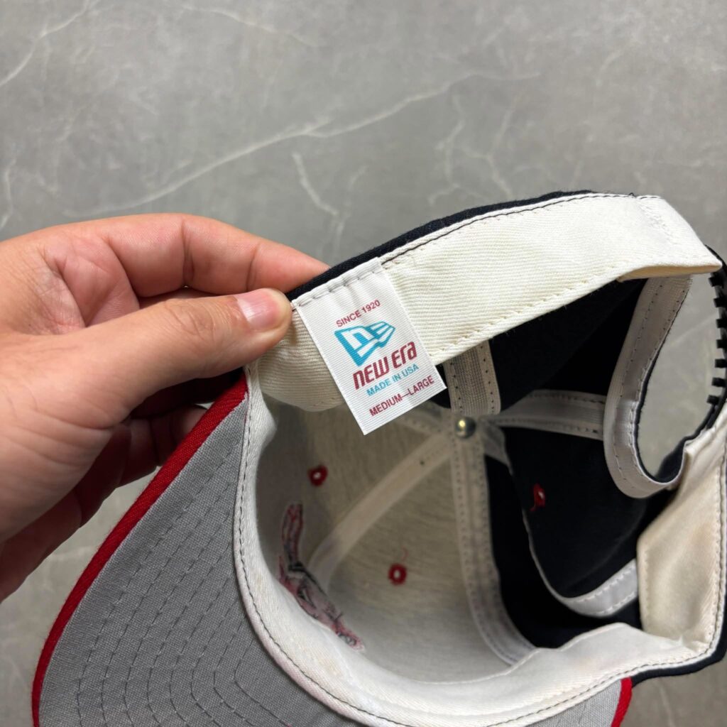Cleveland Indians Vintage New Era Deadstock MLB Snapback - Image 3